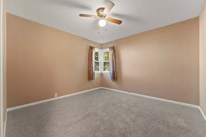 402 W Daumer Road, Kouts, IN 46347 - Photo 12