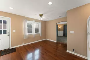402 W Daumer Rd, Kouts, IN 46347 - Photo 10
