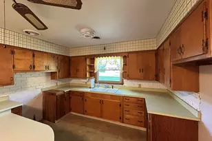 201 W Stevenson St, Morocco, IN 47963 - Photo 10