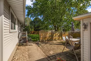 423 Stratford Ln, Schererville, IN 46375 - Photo 20