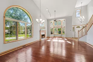 1447 Carriage Oaks Ct, Dyer, IN 46311 - Photo 10