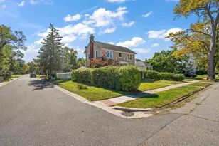 32 Lawndale St, Hammond, IN 46324 - Photo 4