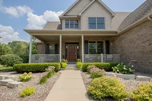8941 Crooked Bend, Saint John, IN 46373 - Photo 2