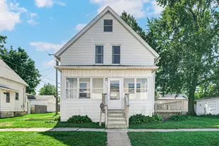 908 2nd St, La Porte, IN 46350 - Photo 2