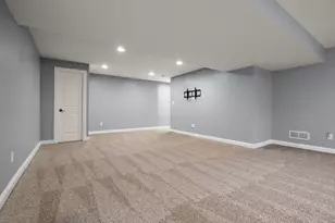 58 Steinbeck Dr, Valparaiso, IN 46383 - Photo 36