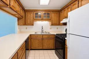 9827 Parkway Dr, Highland, IN 46322 - Photo 12