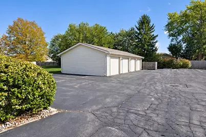 9827 Parkway Drive, Highland, IN 46322 - Photo 26