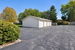 9827 Parkway Dr, Highland, IN 46322 - Photo 26