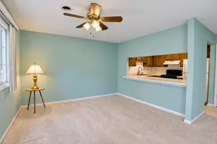 9827 Parkway Dr, Highland, IN 46322 - Photo 10