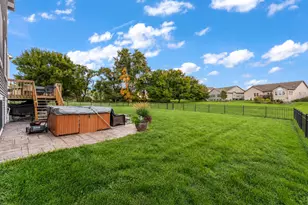 133 N Summerfield Dr, Valparaiso, IN 46385 - Photo 30