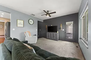 133 N Summerfield Dr, Valparaiso, IN 46385 - Photo 12