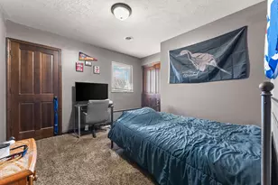 133 N Summerfield Dr, Valparaiso, IN 46385 - Photo 20