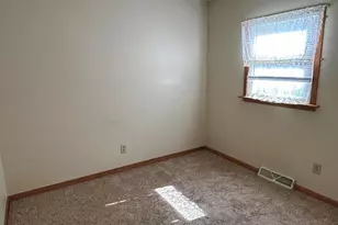 3440 Garfield Ave, Highland, IN 46322 - Photo 8