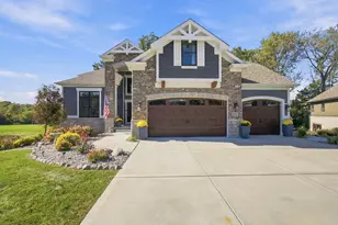 971 Theresa Dr, Crown Point, IN 46307 - Photo 1