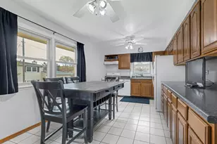 2629 Tulip Tree Ln, Dyer, IN 46311 - Photo 8