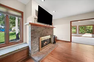 437 Forestwood Dr, Valparaiso, IN 46385 - Photo 20