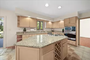 437 Forestwood Dr, Valparaiso, IN 46385 - Photo 14