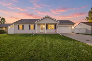 8404 Ellsworth Pl, Merrillville, IN 46410 - Photo 2