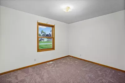 8404 Ellsworth Place, Merrillville, IN 46410 - Photo 20