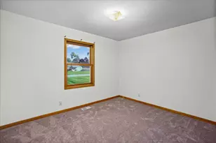 8404 Ellsworth Pl, Merrillville, IN 46410 - Photo 20