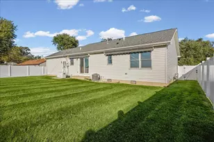 8404 Ellsworth Pl, Merrillville, IN 46410 - Photo 24