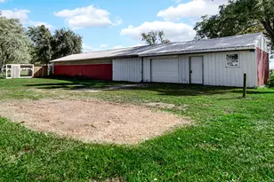 11396 W St Rd 8, LaCrosse, IN 46348 - Photo 4