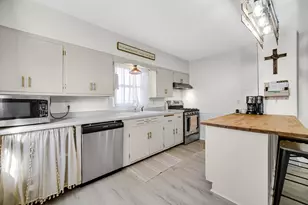11396 W St Rd 8, LaCrosse, IN 46348 - Photo 12