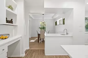354 Valparaiso St, Valparaiso, IN 46383 - Photo 10