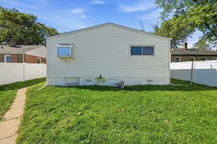 341 N California St, Hobart, IN 46342 - Photo 20