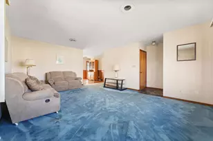 6001 Rutledge Ct, Merrillville, IN 46410 - Photo 8