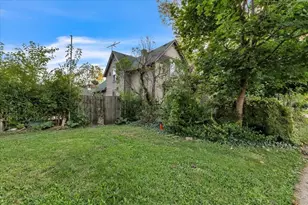 403 E North St, Crown Point, IN 46307 - Photo 4