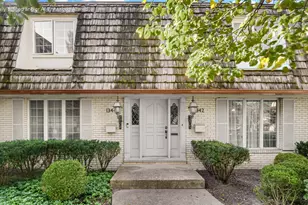 1344 Camellia Dr, Munster, IN 46321 - Photo 1