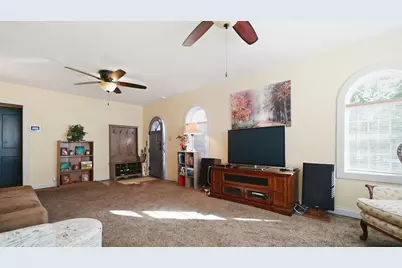 610 E Talmer Avenue, North Judson, IN 46366 - Photo 6