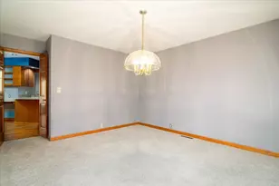1355 Cypress Creek Ct, Valparaiso, IN 46385 - Photo 6