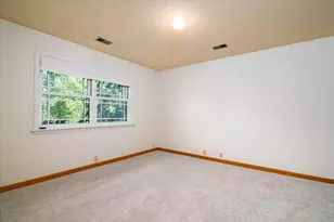 1355 Cypress Creek Ct, Valparaiso, IN 46385 - Photo 12