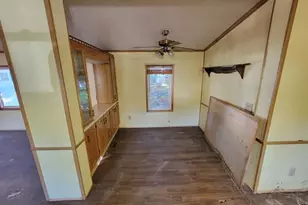 805 Baker St, Plymouth, IN 46563 - Photo 8