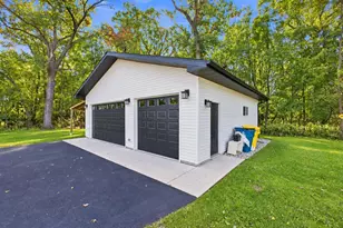 1001 W Main St, Griffith, IN 46319 - Photo 4