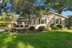 9213 Birch Dr, Munster, IN 46321 - Photo 2