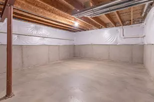 6614 Thoreau Dr, Portage, IN 46368 - Photo 32