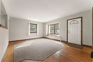 6679 Pennsylvania St, Merrillville, IN 46410 - Photo 4