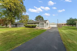 6679 Pennsylvania St, Merrillville, IN 46410 - Photo 16