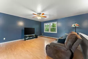 806 N Wheeler St, Griffith, IN 46319 - Photo 4