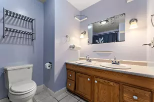 806 N Wheeler St, Griffith, IN 46319 - Photo 18
