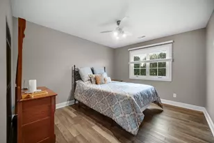 1517 Knighthood Dr, Dyer, IN 46311 - Photo 14