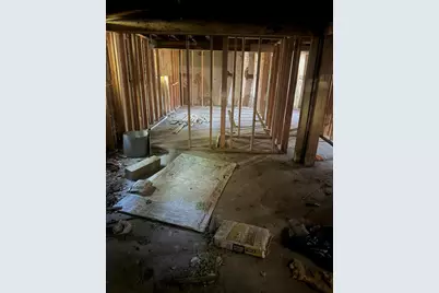225 W 37th Avenue, Gary, IN 46408 - Photo 6