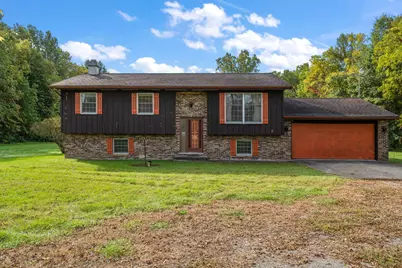 354 E 1300 N, Chesterton, IN 46304 - Photo 2