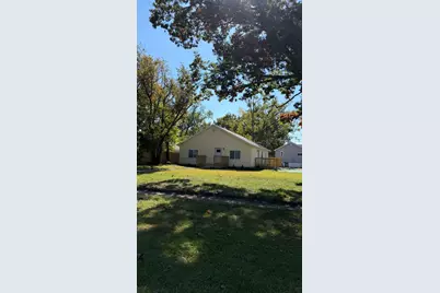 911 E 28th Avenue, Lake Station, IN 46405 - Photo 2