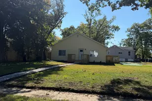 911 E 28th Ave, Lake Station, IN 46405 - Photo 4
