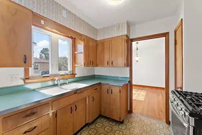 585 N Kelly Street, Hobart, IN 46342 - Photo 16
