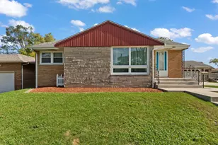 585 N Kelly St, Hobart, IN 46342 - Photo 1